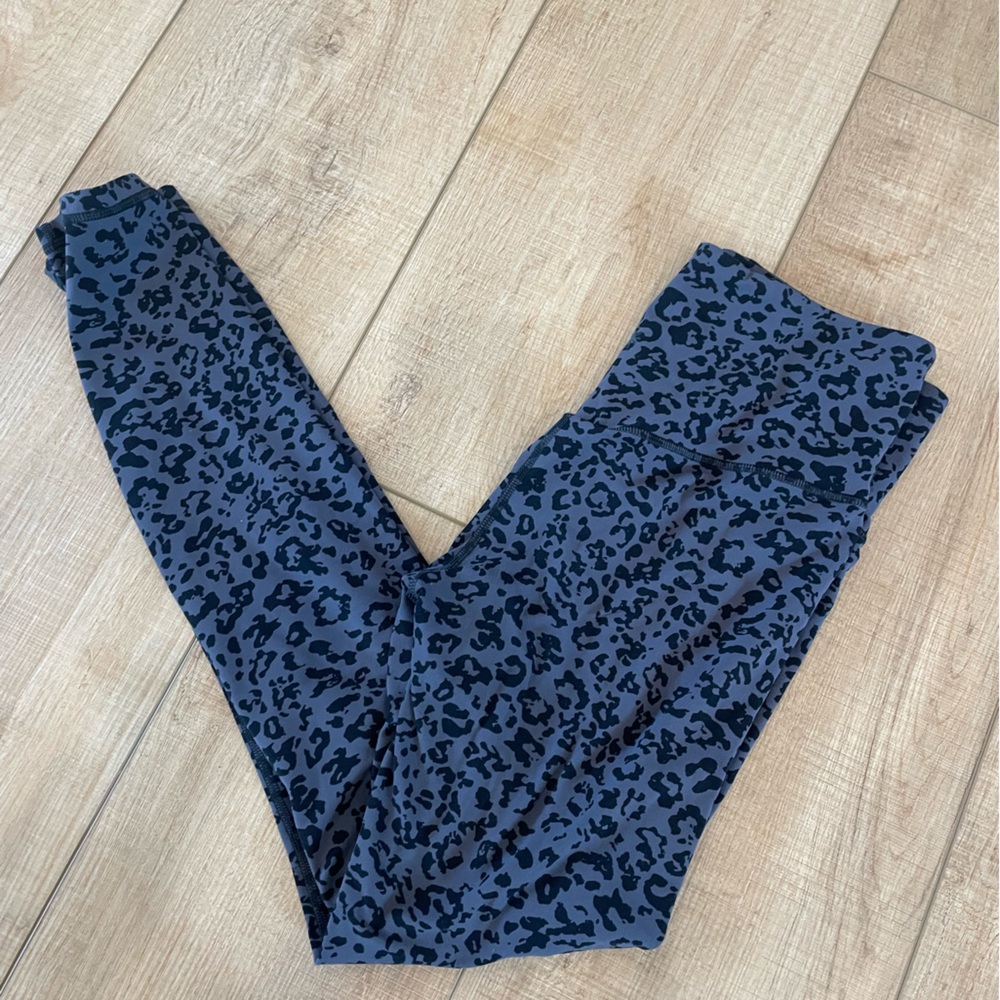 Athleta leggings size M. High waisted.